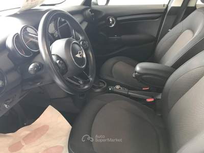 MINI Clubman 1.5 Cooper D Business usata Cento