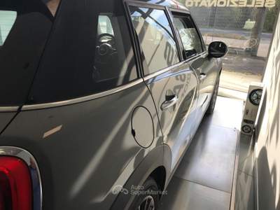 MINI Clubman 1.5 Cooper D Business usata Cento