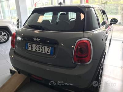 MINI Clubman 1.5 Cooper D Business usata Cento