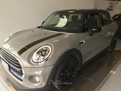 MINI Clubman 1.5 Cooper D Business usata Cento
