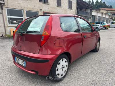 Fiat Punto cat 3 porte ELX usata Omegna