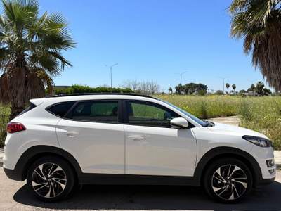 Hyundai Tucson Hyundai Tucson pari al nuovo Bianco usata Copertino