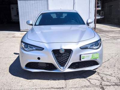 Alfa Romeo Giulia 2.2 Turbodiesel 160 CV AT8 Sprint Grigio usata Casteggio