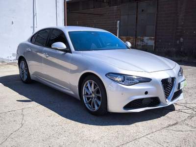 Alfa Romeo Giulia 2.2 Turbodiesel 160 CV AT8 Sprint Grigio usata Casteggio