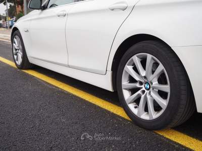 BMW Serie 5 520d d Touring Futura Autom Bianco usata Bari