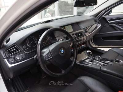 BMW Serie 5 520d d Touring Futura Autom Bianco usata Bari