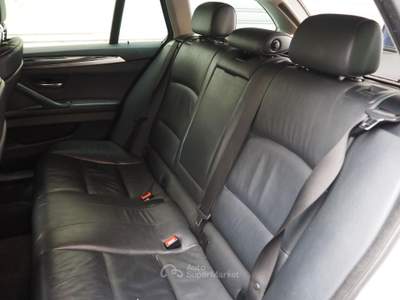 BMW Serie 5 520d d Touring Futura Autom Bianco usata Bari