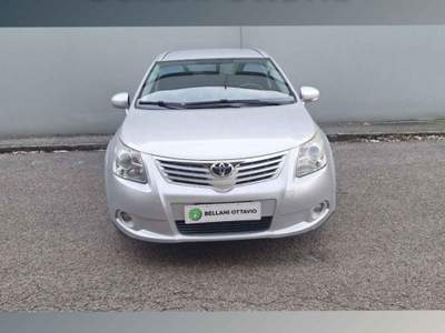 Toyota Avensis 2.0 D-4D Wagon Executive Argento usata Feltre