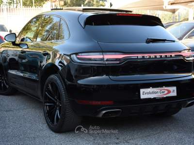 Porsche Macan 2.0 *SPORT DESIGN*CHRONO*TETTO*21"*PASM*LED*CAM* Nero usata Roma