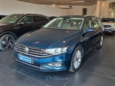 Volkswagen Passat variant 2.0 tdi scr evo 150cv business dsg Blu/Azzurro usata Orzinuovi