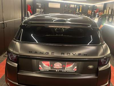 Land Rover Range Rover Evoque tenuta sempre in box non fumatore usata cisterna