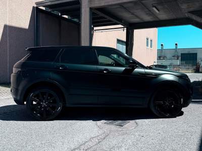 Land Rover Range Rover Evoque tenuta sempre in box non fumatore usata cisterna
