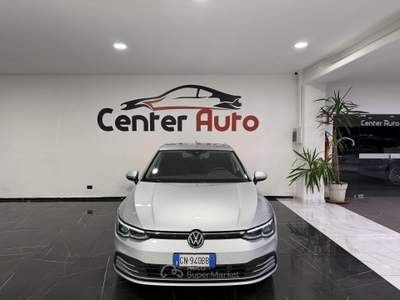 Volkswagen Golf 2.0 TDI Life DSG usata Caresanablot