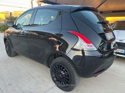 Lancia Ypsilon 0.9 METANO ELEFANTINO 2015 Nero usata Terlizzi