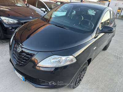 Lancia Ypsilon 0.9 METANO ELEFANTINO 2015 Nero usata Terlizzi