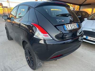 Lancia Ypsilon 0.9 METANO ELEFANTINO 2015 Nero usata Terlizzi