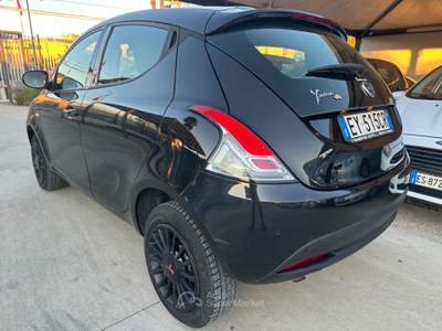 Lancia Ypsilon 0.9 METANO ELEFANTINO 2015 Nero usata Terlizzi