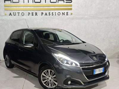 Peugeot 208 82cv usata Sedriano