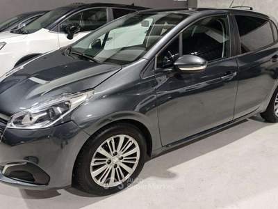 Peugeot 208 82cv usata Sedriano