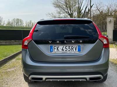 Volvo V60 Cross Country volvo tenuta bene mai avuto dei problemi Grigio usata Cento