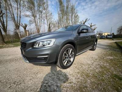 Volvo V60 Cross Country volvo tenuta bene mai avuto dei problemi Grigio usata Cento