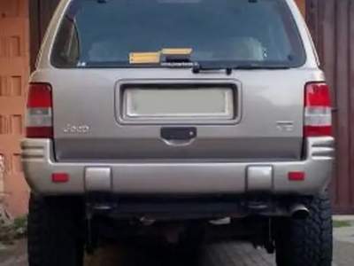 Jeep Grand Cherokee JEEP Grand Cherokee 5.9 gpl ASI Argento usata GIUSSANO