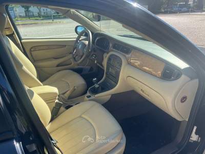 Jaguar X-Type buone condizioni Nero usata JESI