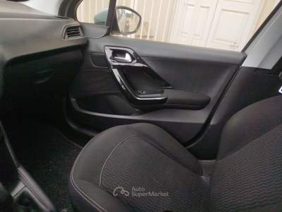 Peugeot 208 Ottime condizioni generali Argento usata Manduria