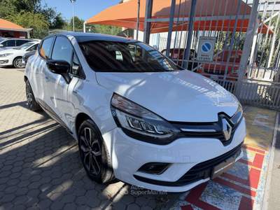 Renault Clio Clio IV  1.5 dci energy Duel 75cv OK NEOPATENTATI usata Milano