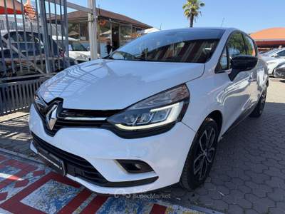 Renault Clio Clio IV  1.5 dci energy Duel 75cv OK NEOPATENTATI usata Milano