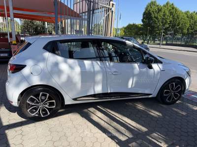 Renault Clio Clio IV  1.5 dci energy Duel 75cv OK NEOPATENTATI usata Milano