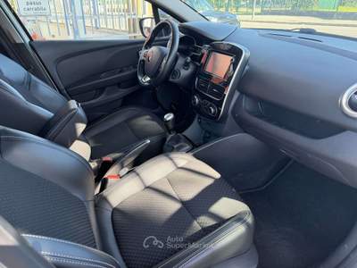 Renault Clio Clio IV  1.5 dci energy Duel 75cv OK NEOPATENTATI usata Milano