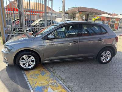 Volkswagen Polo VI  5p 1.0 tgi Highline 90cv BLUEMOTION OK NEOPATE Grigio usata Milano