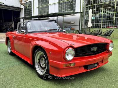 Triumph TR6 Kit Sportivo – 1973 Rosso usata Pianezza