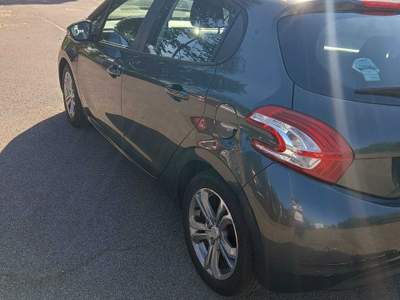 Peugeot 208 unico proprietario non fumatore Grigio usata Vignate