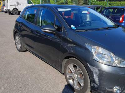 Peugeot 208 unico proprietario non fumatore Grigio usata Vignate