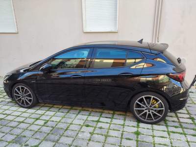 Opel Astra Unico proprietario, mai fumato Nero usata Spoltore