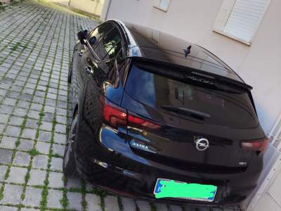 Opel Astra Unico proprietario, mai fumato Nero usata Spoltore
