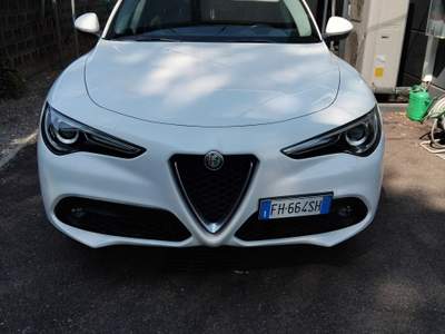 Alfa Romeo Stelvio GANCIO TRAINO Bianco usata Bregnano