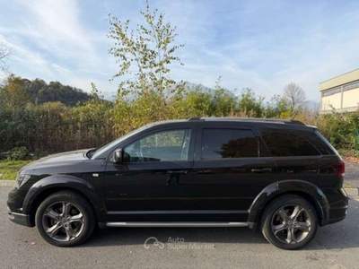 Fiat Freemont 2.0 mjt 16v CROSS 4x4 170cv auto Nero usata Banchette