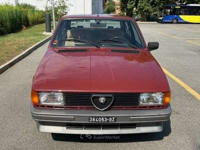 Alfa Romeo Giulietta Giulietta 1.6 Marrone usata Banchette