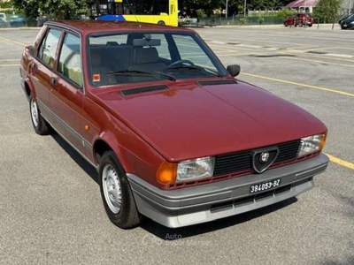 Alfa Romeo Giulietta Giulietta 1.6 Marrone usata Banchette