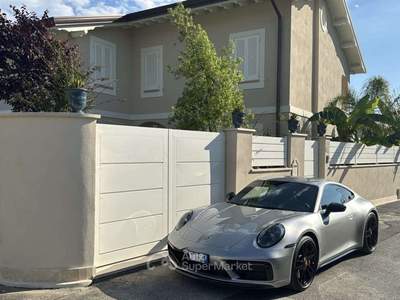 Porsche 911 992 Coupe 911 Coupe 3.0 Carrera 2 GTS Grigio usata Banchette