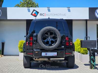 Land Rover Defender 110 3.0 D250 Mild-Hybrid, Hard Top X-Dynamic Nero usata Roma