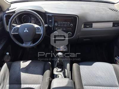 Mitsubishi Outlander MITSUBISHI Outlander 2.2 DI-D 4WD Intense Grigio usata San Benedetto del Tronto