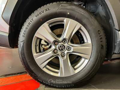 Toyota RAV4 2.5 vvt-ie h Active 2wd 218cv e-cvt Argento usata Saint-Christophe