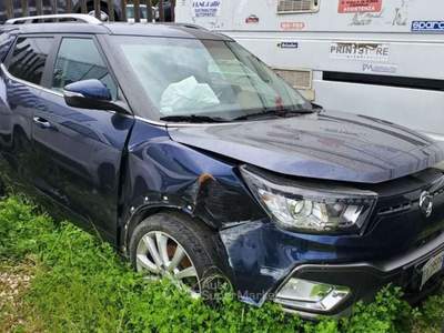 SsangYong XLV 1.6 2WD Bi-fuel GPL Automatica "INCIDENTATA" Nero usata Roma