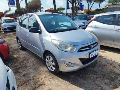 Hyundai i10 1.1 12V 69cv 5 porte CLIMA OK NEOPATENTATI Grigio usata Roma