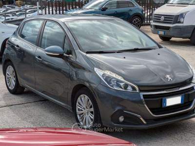 Peugeot 208 1.2cc 82cv Grigio usata Roma