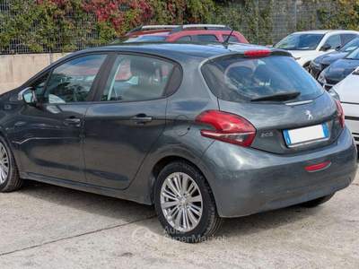 Peugeot 208 1.2cc 82cv Grigio usata Roma
